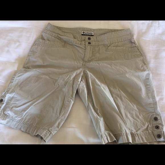 Columbia Pants - Columbia  stone colored hiking shorts